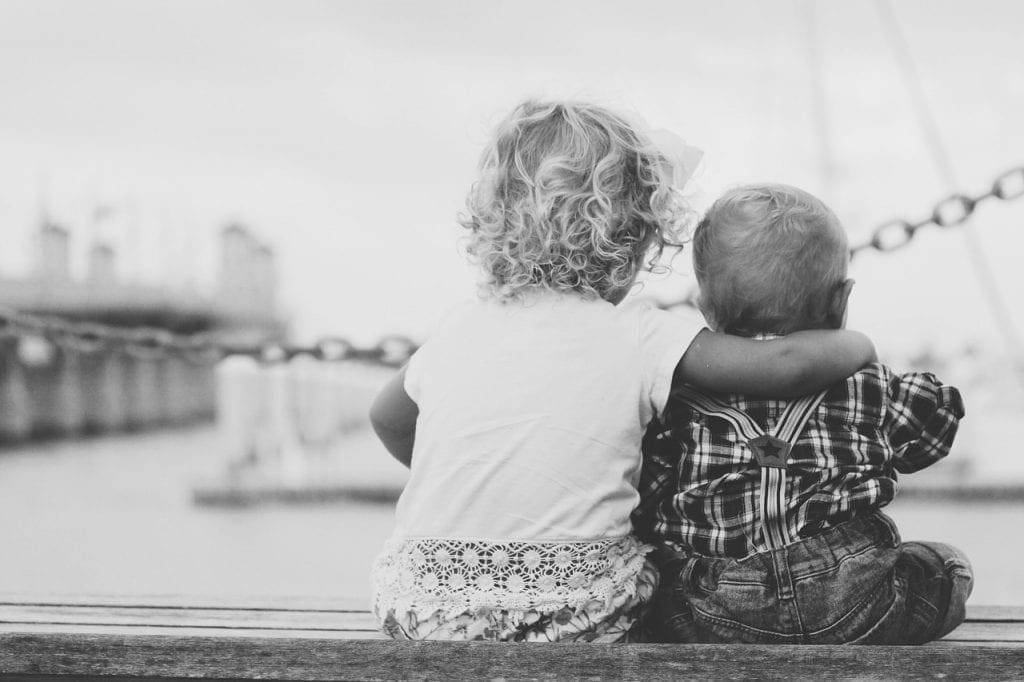 siblings 862967 1280 1